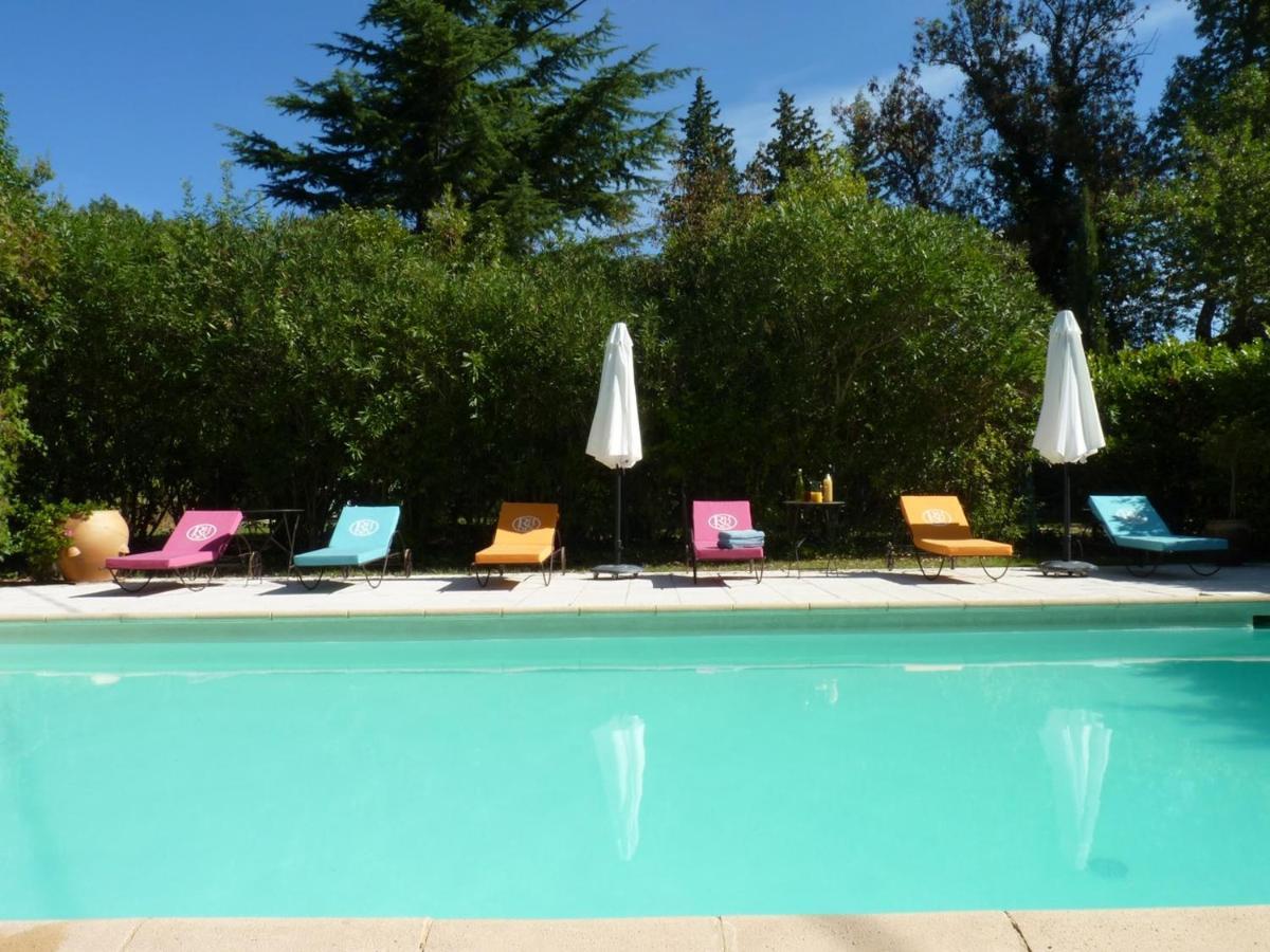 Les Gites Du Domaine De Rhodes Avinhão Exterior foto