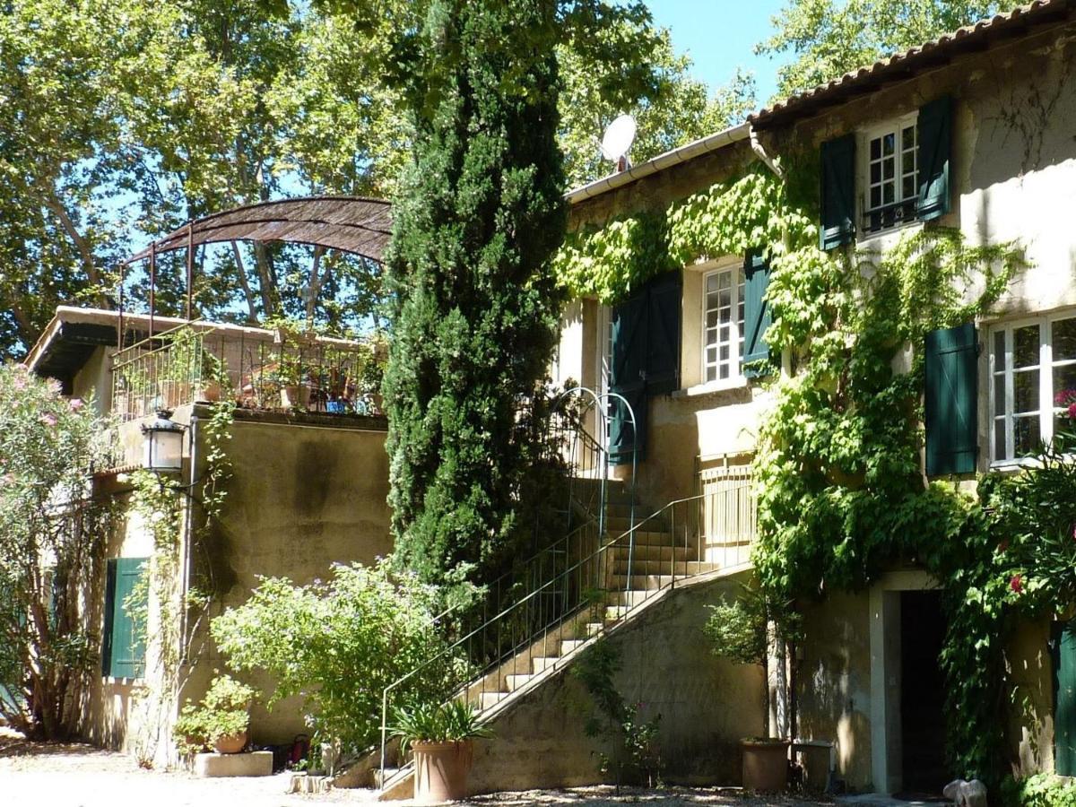 Les Gites Du Domaine De Rhodes Avinhão Exterior foto