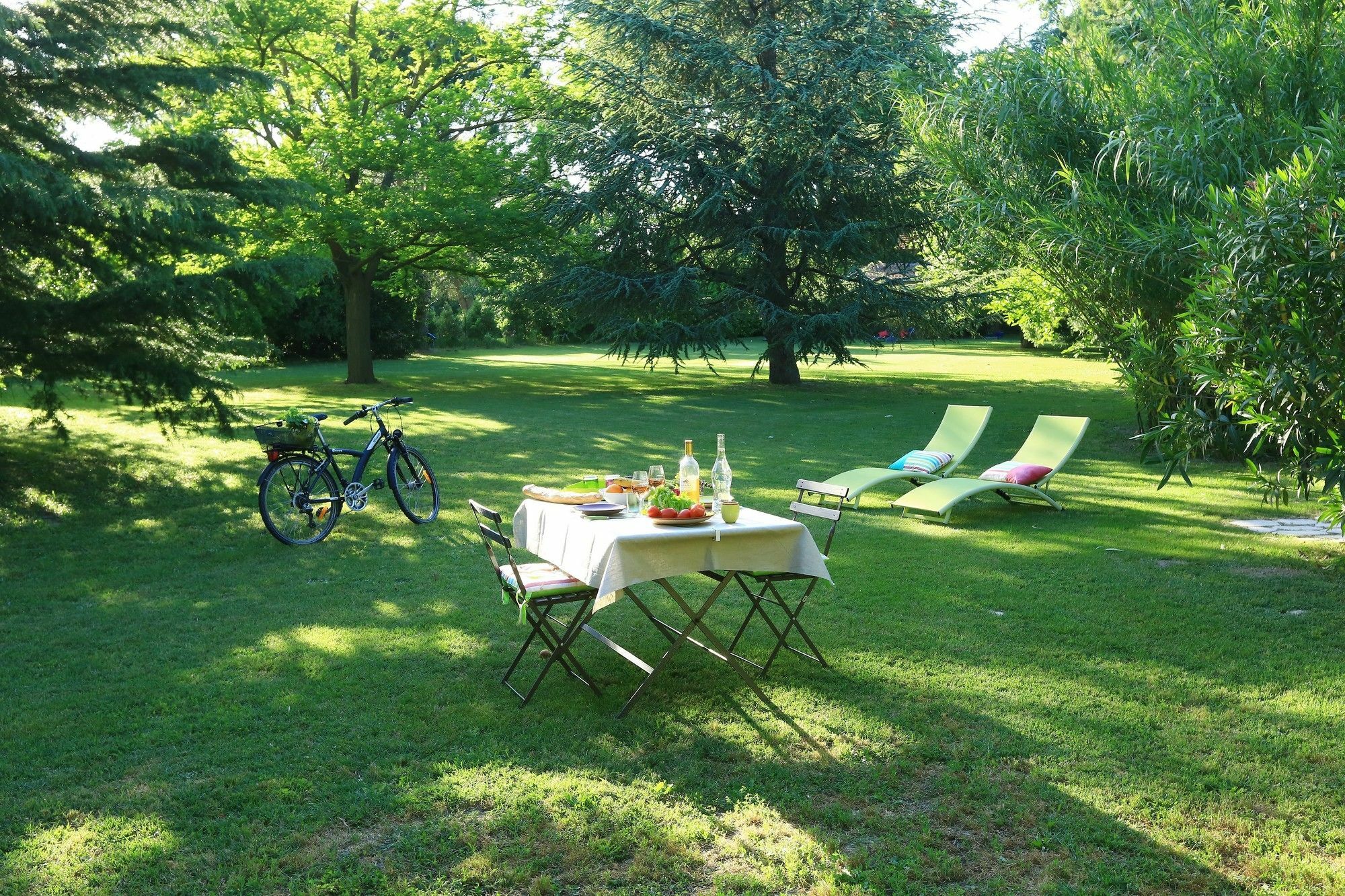 Les Gites Du Domaine De Rhodes Avinhão Exterior foto