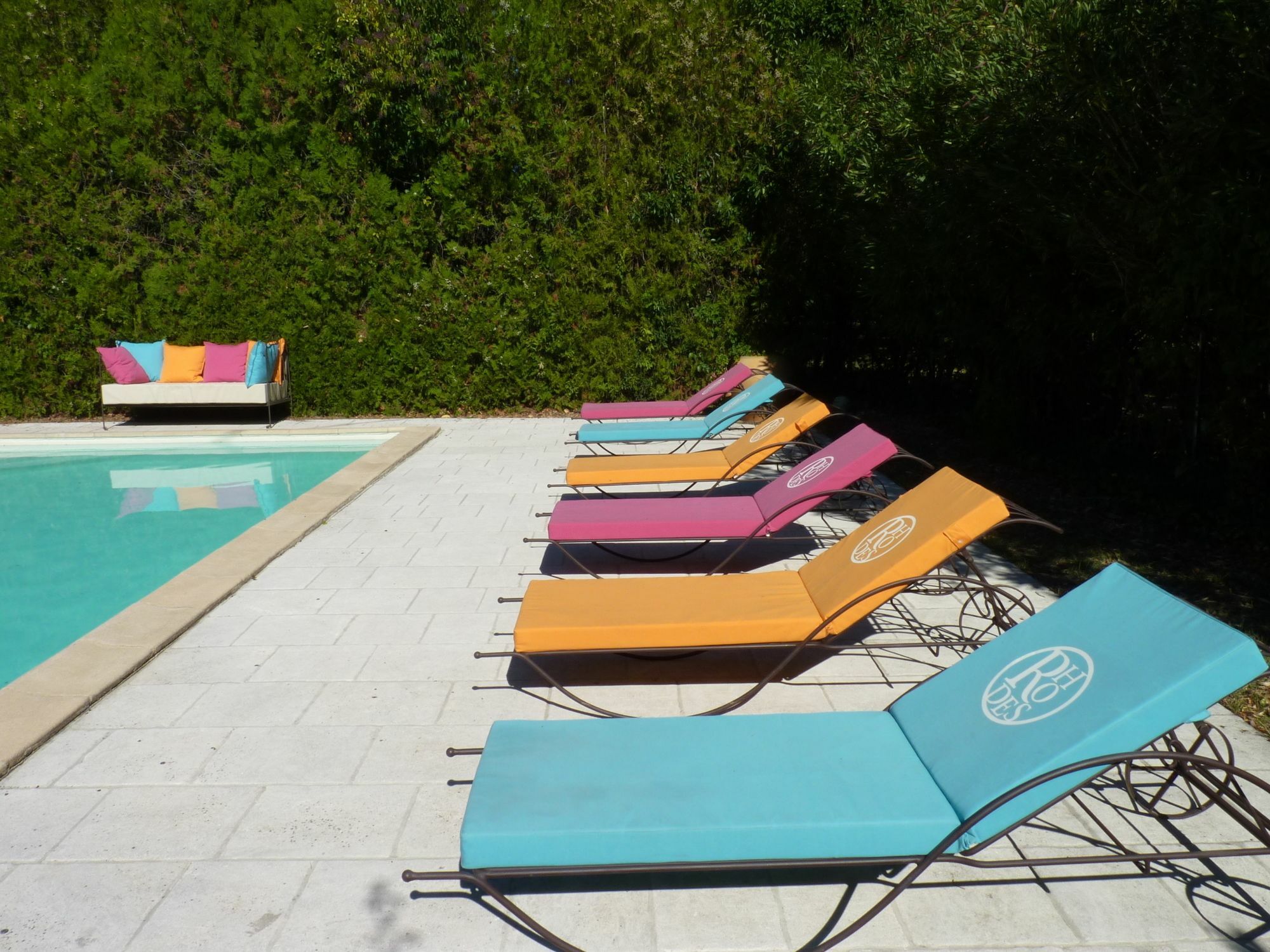 Les Gites Du Domaine De Rhodes Avinhão Exterior foto