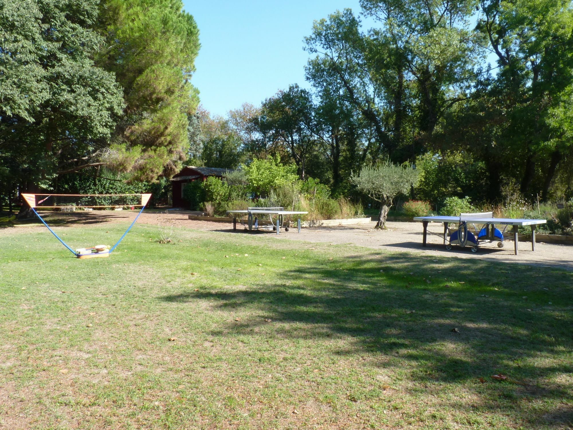 Les Gites Du Domaine De Rhodes Avinhão Exterior foto